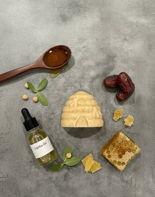 Manuka Honey + Jojoba Oil- Daily Facial Cleaning